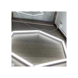 Set lumini LED hexagonale 42W 6000K alb rece pentru garaj/atelier