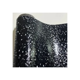 Folie auto autocolant PVC negru cu model 3D 1.52m x 1m cu tehnologie eliminare bule