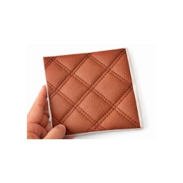 Material romb tapiterie maro inchis cu cusatura maro